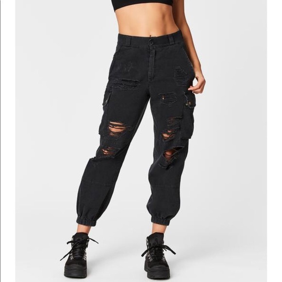 Carmar Pants - LF Carmar Black Cargo Pants Size 4